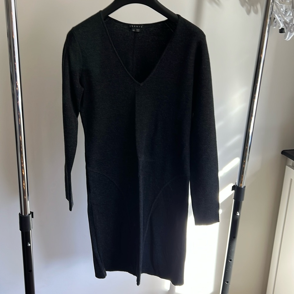Theory charcoal women’s vneck sweater dress wool